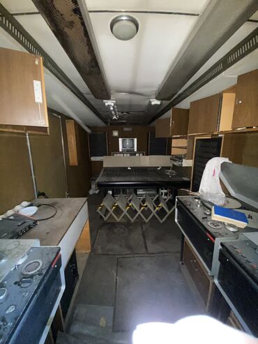 Легкий грузовой транспорт: Легкий грузовик, Камаз — 17