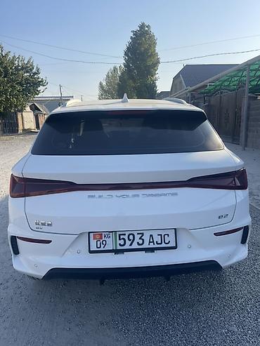 baw 212: BYD E2: 2023 г., Автомат, Электромобиль, Хэтчбэк — 4