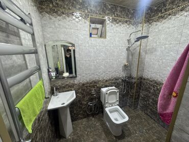 Sifarişlə mətbəx mebeli: Ev masazir goz klinikasinin yaninda yerlesir. Öz şəxsi evimdir. Sənədi — 4