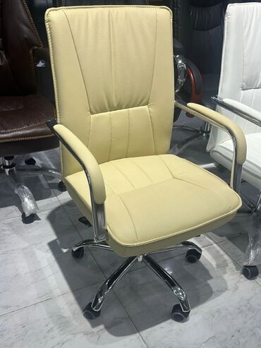 Ofis və oyun kresloları: Yeni, Təkərli, Qolları tənzimlənir, Dəri -da lalafo.az — 13 Ofis və oyun kresloları: Yeni, Təkərli, Qolları tənzimlənir, Dəri — 13