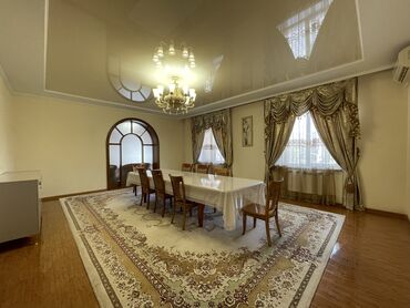 продаю дом село александровка: Дом, 600 м², 7 комнат, Агентство недвижимости, Евроремонт