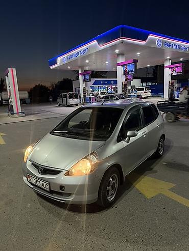 бампер лачети: Honda Fit: 2003 г., 1.3 л, Автомат, Бензин, Хэтчбэк — 2