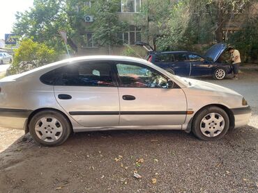 тойота авенсис 2003: Toyota Avensis: 2002 г., 1.8 л, Механика, Бензин, Хетчбек