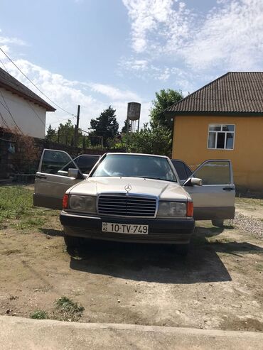 Mercedes-Benz: Mercedes-Benz 190: 2.3 l | 1991 il Sedan