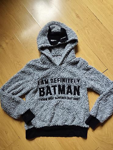 Plišana BATMAN dukserica s kapuljačom velicine M - Materijal: mekana na lalafo.rs Plišana BATMAN dukserica s kapuljačom velicine M - Materijal: mekana
