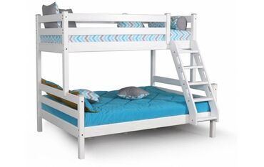 длинный диван: Двухъярусная кровать с нижним широким спальным местом и верхним