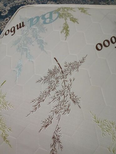 Другая мебель: Двуспальная кровать, почти новый — 9