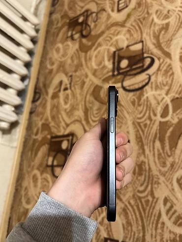 poco s55: IPhone 13 mini, цвет Midnight (чёрный) - Компактный корпус с плоскими — 1