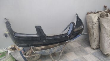 Ötürücü qutuların detalları: Azsamant üçün ön bufer - Rəng: Qara (parlaq) - Korpus: Tam bamper