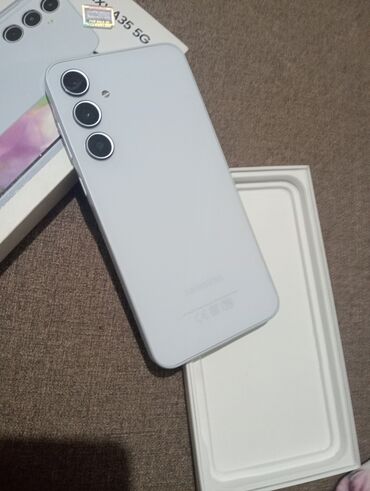 telefon nömrələr: Samsung Galaxy A35, rəng - Ağ