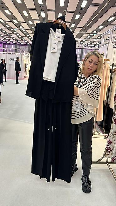 Брючные костюмы: Женская одежда — подборка моделей 1) Классический костюм-тройка — 6