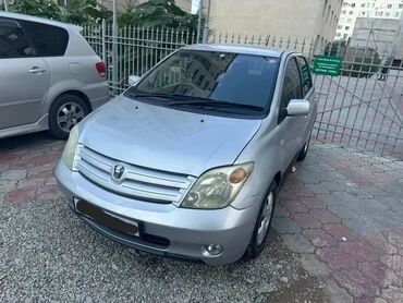 Toyota: Toyota ist: 2003 г., 1.3 л, Автомат, Бензин, Хэтчбэк