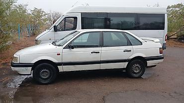 Volkswagen: Volkswagen Passat: 1989 г., 1.8 л, Кол менен иштөөчү, Бензин, Седан — 3