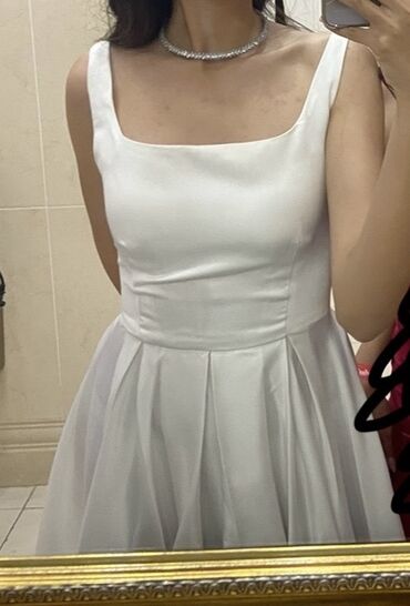 платье с белым воротником: Вечернее платье, Длинная модель, Без рукавов, S (EU 36)