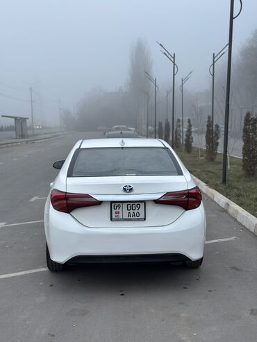 Toyota: Toyota Corolla: 2017 г., 1.8 л, Вариатор, Гибрид, Седан at lalafo.kg — 5 Toyota: Toyota Corolla: 2017 г., 1.8 л, Вариатор, Гибрид, Седан — 5