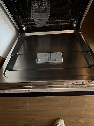 ariston: Hotpoint Ariston qabyuyan maşın – tam inteqrasiya olunan model - — 2