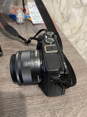 обьект: Беззеркальная камера Canon EOS M3 с двумя объективами. Комплект: - — 4