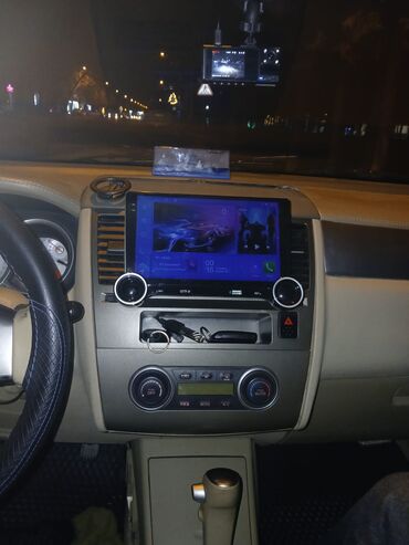 Nissan: Nissan Tiida hatchback - Kuzov: 5 qapılı hatchback, gümüşü rəng - — 9