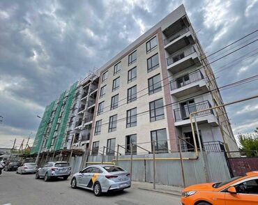 продаю квартиру в клубном доме: 1 комната, 47 м², Индивидуалка, 3 этаж, ПСО (под самоотделку)