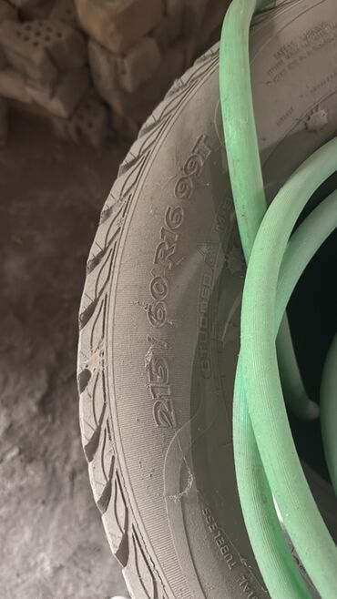 шины размер 215 60 16: Автомобильная шина с размерами 215/60R16 и индексом нагрузки 99T. Эта