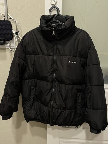 брендовые вещи оригинал: Зимняя черная уни-куртка
даю вторую жизнь вещам 
куртка теплая