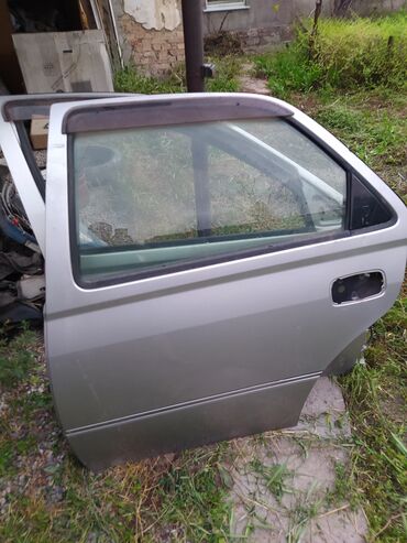 автомобиль тойота виста в Кыргызстан | Автозапчасти: Продаю: дверь задняя левая, крышка багажника, задние фонари
