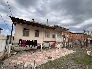 kicik həyət evləri: Zərdab rayonun mərkəzində təcili ev satılır, ev kupçalıdır, birbaşa — 1