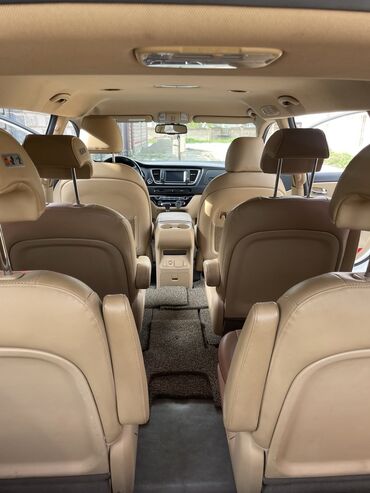 Kia: Kia Carnival: 2018 г., Минивэн — 8