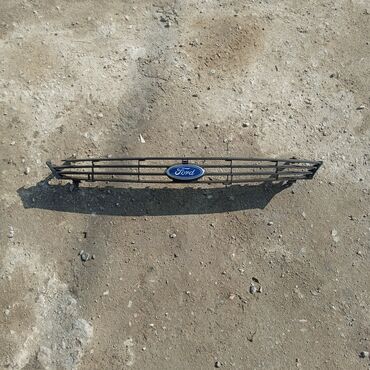 Решетки радиатора: Решетка радиатора Mazda Б/у — 15