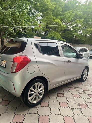Chevrolet: Chevrolet Spark: 2019 г., 1 л, Вариатор, Бензин, Хэтчбэк — 4