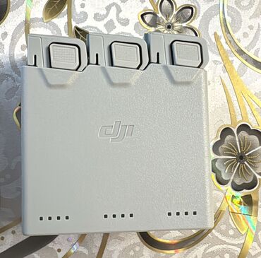 повербанк ми: Продаю Усиленные батареи Пульт в идеальном состоянии DJl mini 4 pro