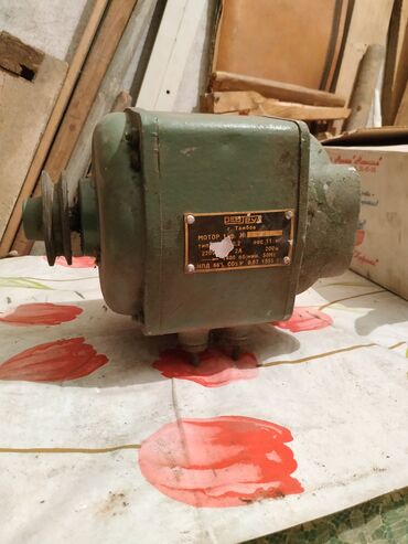 масленный насос: Электродвигатель, Однофазные, Мощность: Другая мощность, Обороты: 1500 об/мин