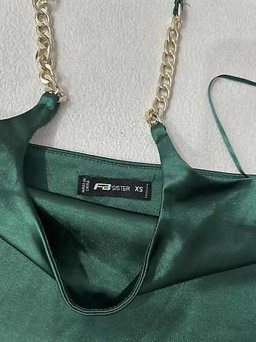 kraljevsko plava: 💚 Saten top sa lančićem (NOVO) 💚 Marka: FB Sister (New Yorker) — 2