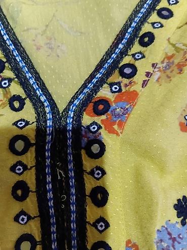 Ženska boho bluza sa vezom i čipkastim rukavima - Model: kratka bluza — 9
