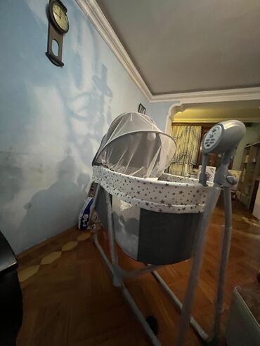 Nənnilər: Elektrikli beşik/ayaqlı körpə beşiyi - Sallaq konstruksiyalı möhkəm — 4