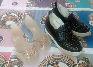 кроссовки женские 37: Продаю обувь. село Садовое. приглашаю всех в группу по продаже вещей