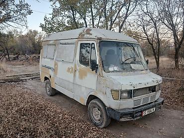 gak aion v: Mercedes-Benz T1: 1992 г., 2.4 л, Механика — 1