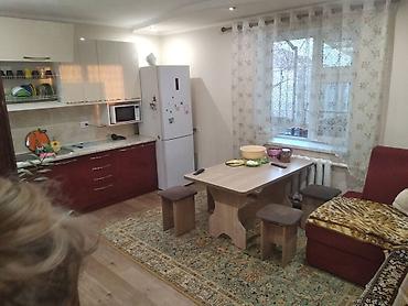 Продажа коттеджей и домов: Продам дом в верхней части города Кара Балта. S 90m². Участок хоз — 16