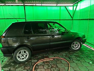 волва 2013: Volkswagen Golf: 1992 г., Хэтчбэк — 2