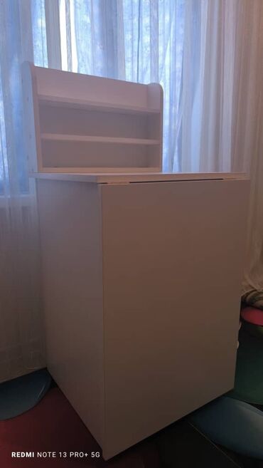 все для маникюра стол: Маникюрный стол-трансформер с раскладной столешницей и множеством