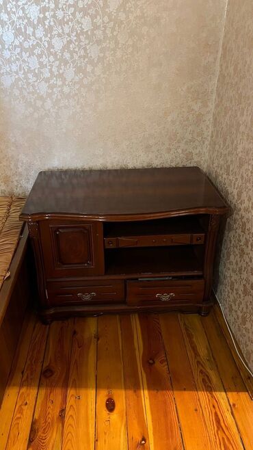 купить умывальник с тумбой и зеркалом: Комод для одежды, Б/у, Без зеркала, Дерево, цвет - Коричневый, Самовывоз