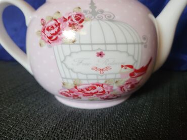 Čajnici: Bokal nov,vintaz porcelanski. Nov bokal. Visina. 12cm na lalafo.rs — 3 Čajnici: Bokal nov,vintaz porcelanski. Nov bokal. Visina. 12cm — 3