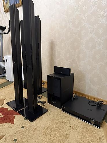 Домашний кинотеатр Sony HBD-DZ910W (DAV-DZ910W) Комплектация: - 4