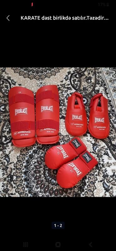 Çadırlar: Everlast markalı qırmızı rəngli karate dəsti. Dəstə iki ədəd qırmızı