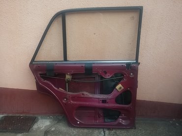 Auto delovi: Vrata zadnja leva Lada 2105,2107 Riva u bordo boji. Vrata su ocuvana — 5