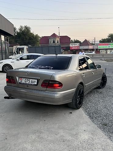 коврик мерседес: Mercedes-Benz E-Class: 2000 г., 2.2 л, Автомат, Дизель, Седан — 2