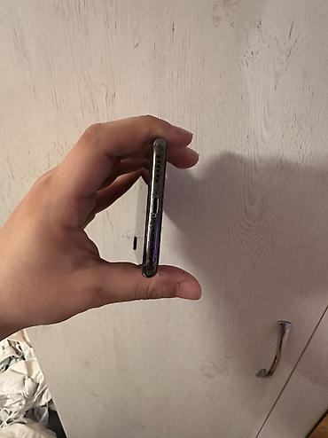 Apple iPhone: IPhone X, 64 GB, Qara — 9