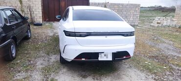 Nəqliyyat vasitəsinin icarəsi: Günlük, Toyota, Depozitlə
