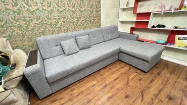 тумбочка угловая: Угловой диван, C подушками