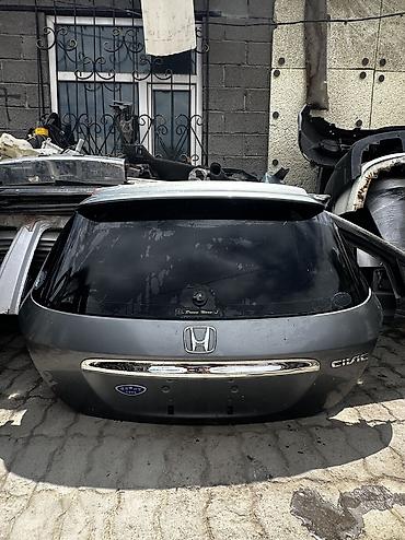 срв 2018: Крышка багажника Honda, 2004 г., Б/у, Оригинал — 1